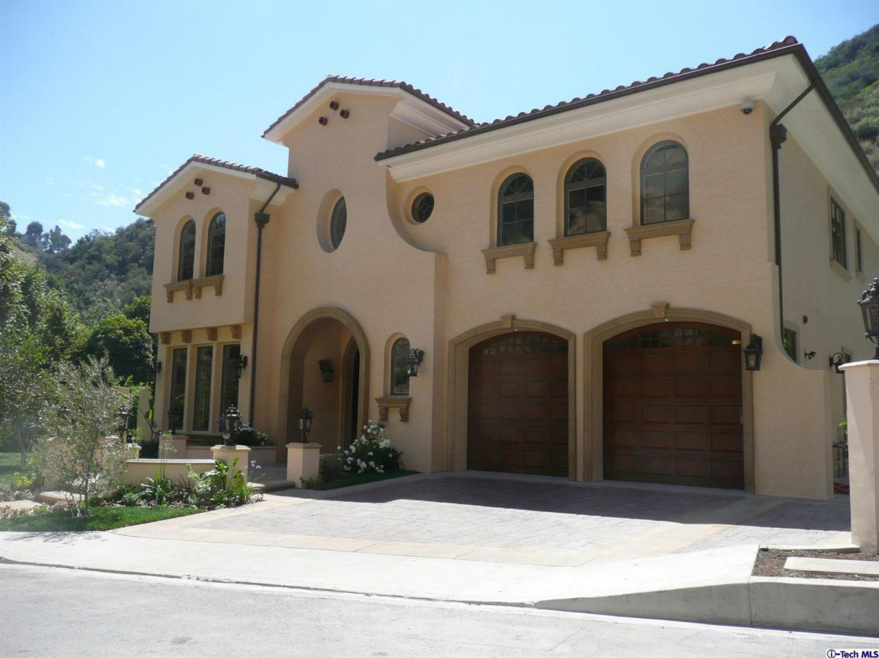 1571 Bundy Drive - Photo 1