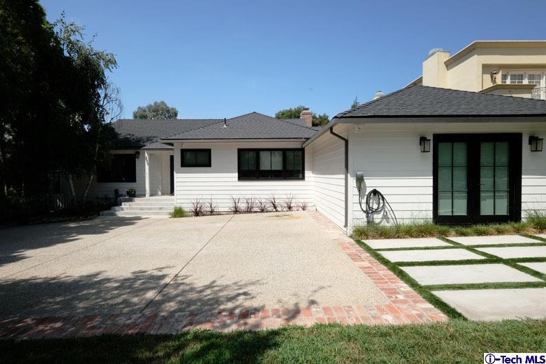 253 Kenter Avenue - Photo 1
