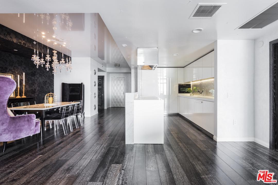 13650 Marina Pointe Drive - Photo 1