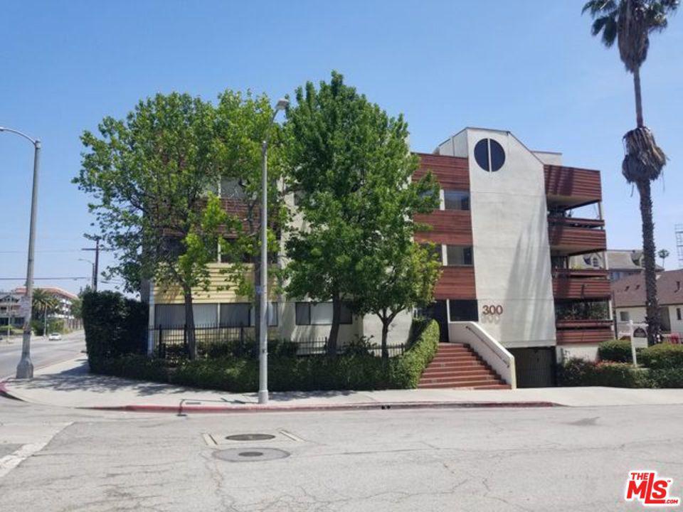 300 Reno Street - Photo 1