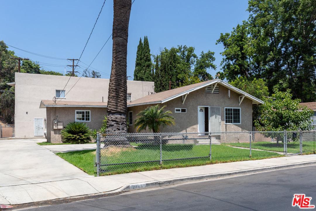 2751 Partridge Avenue - Photo 1
