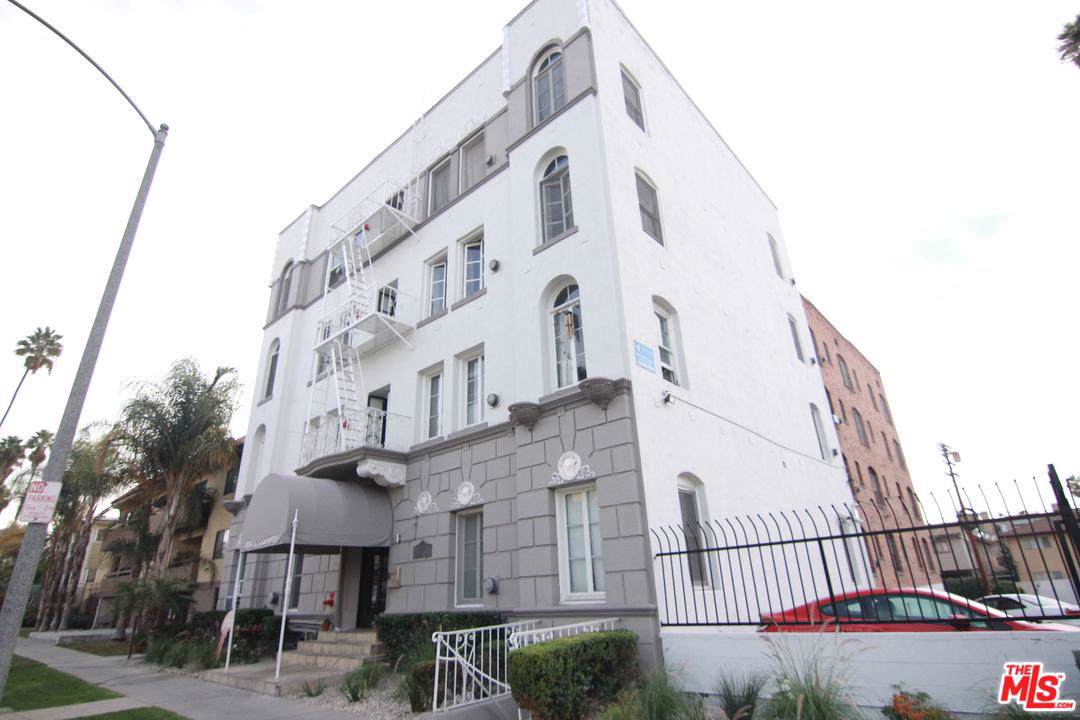 407 Gramercy Place - Photo 1