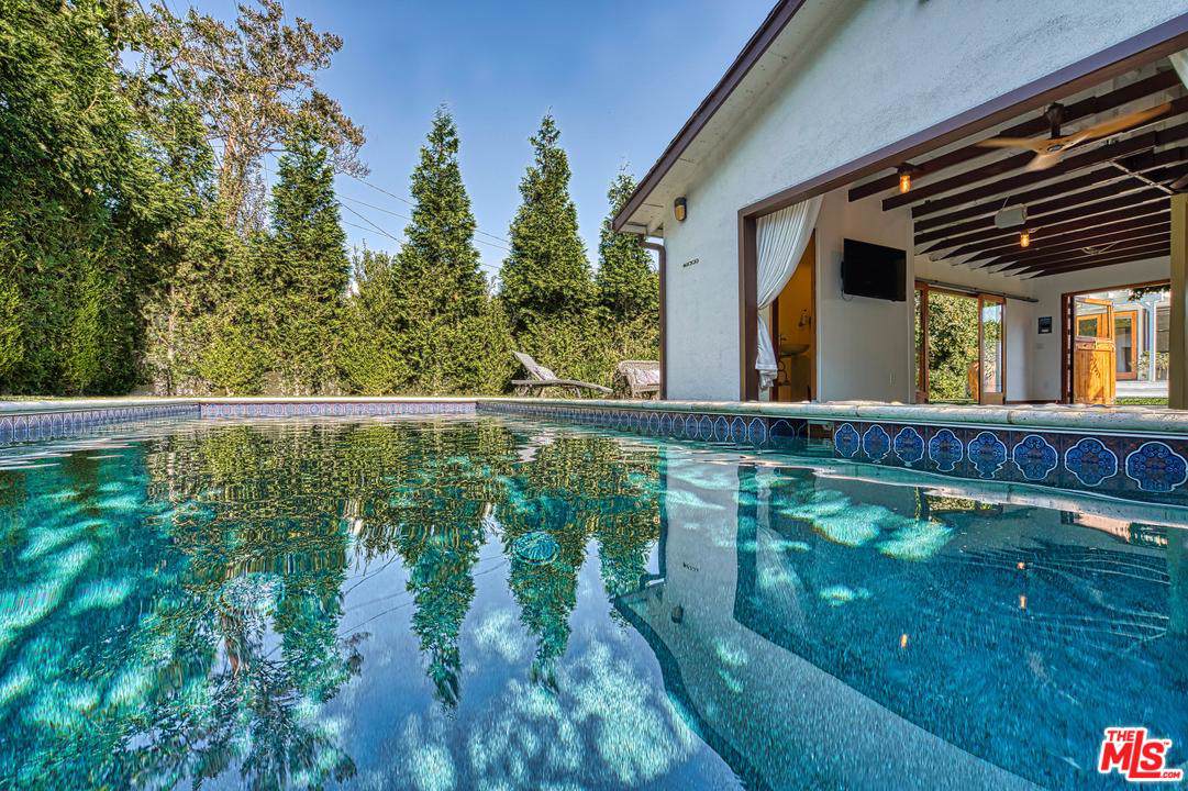 959 Mullen Avenue - Photo 1