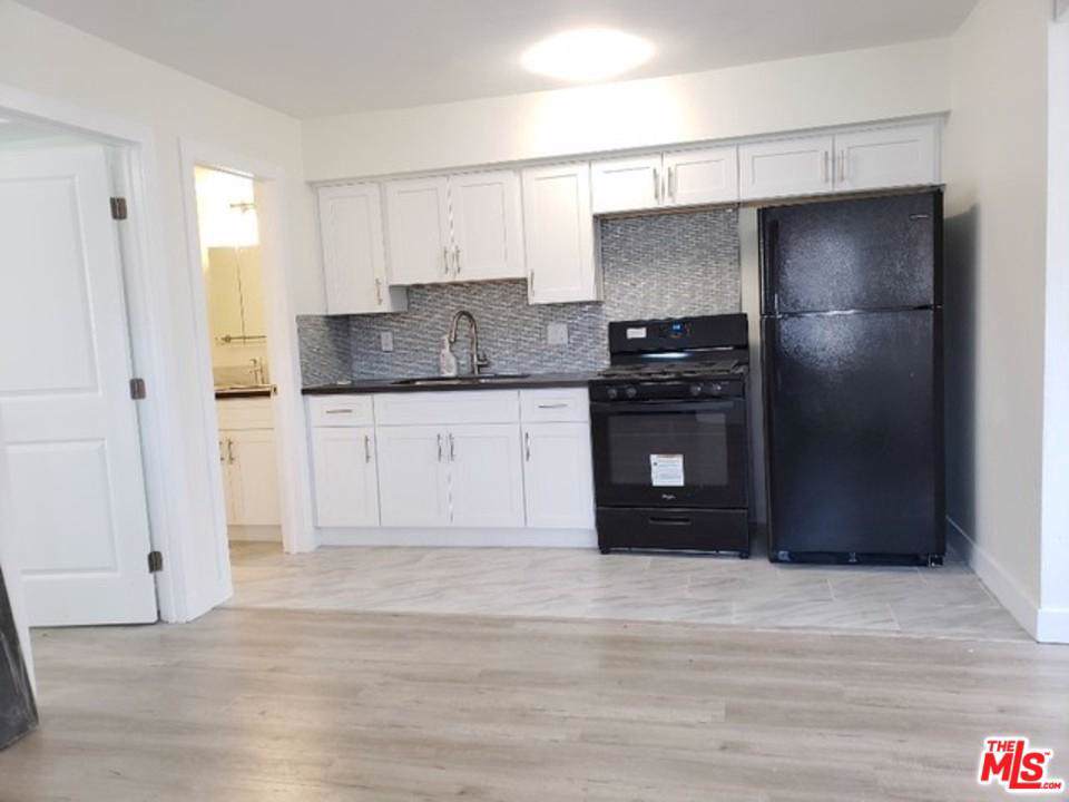 172 Mariposa Avenue - Photo 1