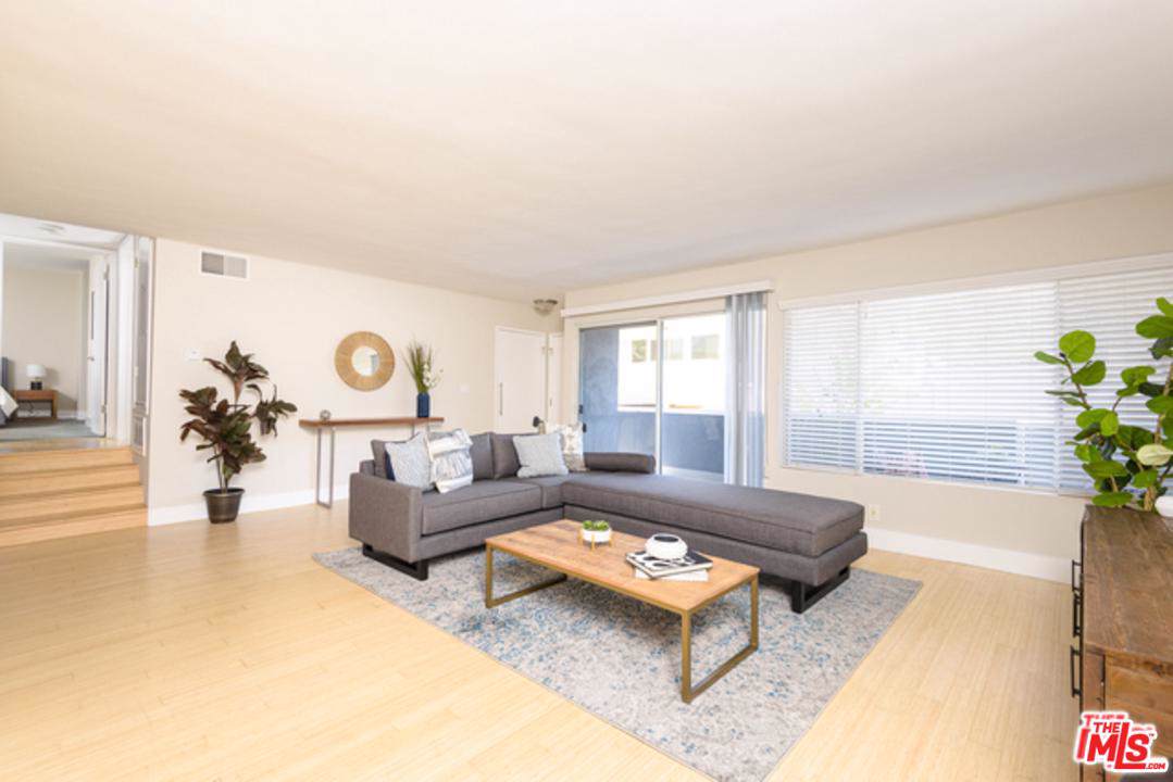 11627 Chenault Street - Photo 1