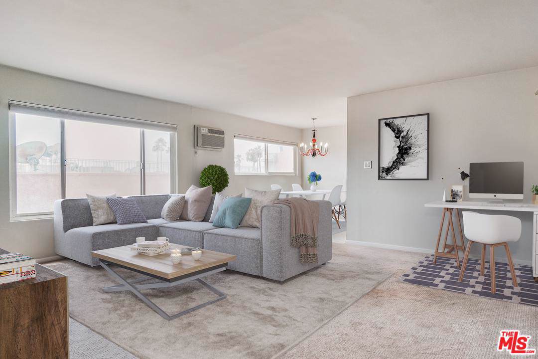 960 Larrabee Street - Photo 1