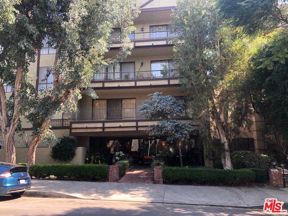 1210 Kings Road - Photo 1
