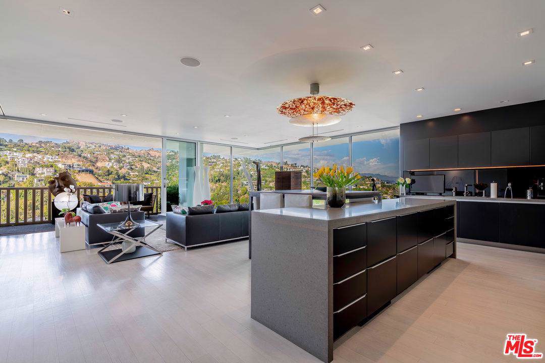 9255 Doheny Road - Photo 1