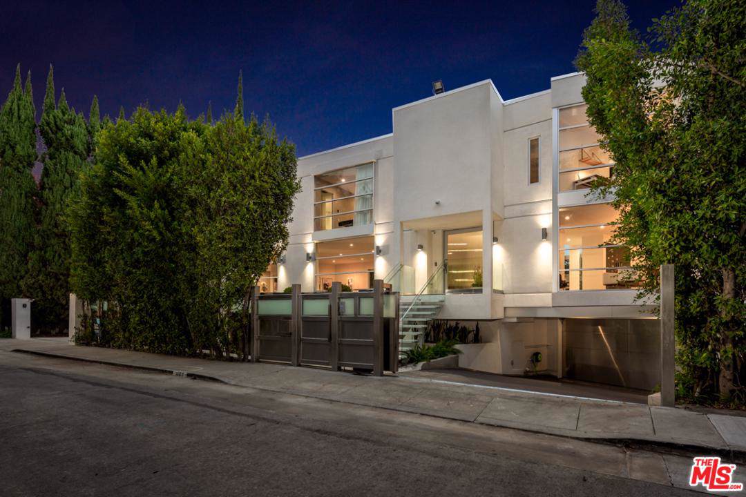 1162 Sunset Hills Road - Photo 1