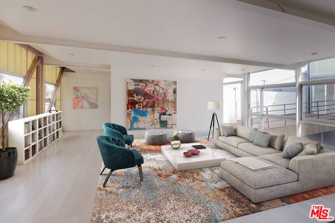 308 Venice Way - Photo 1