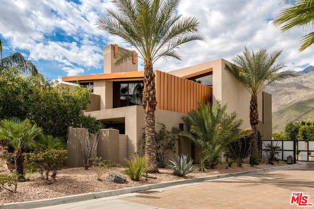 445 Avenida Caballeros - Photo 1