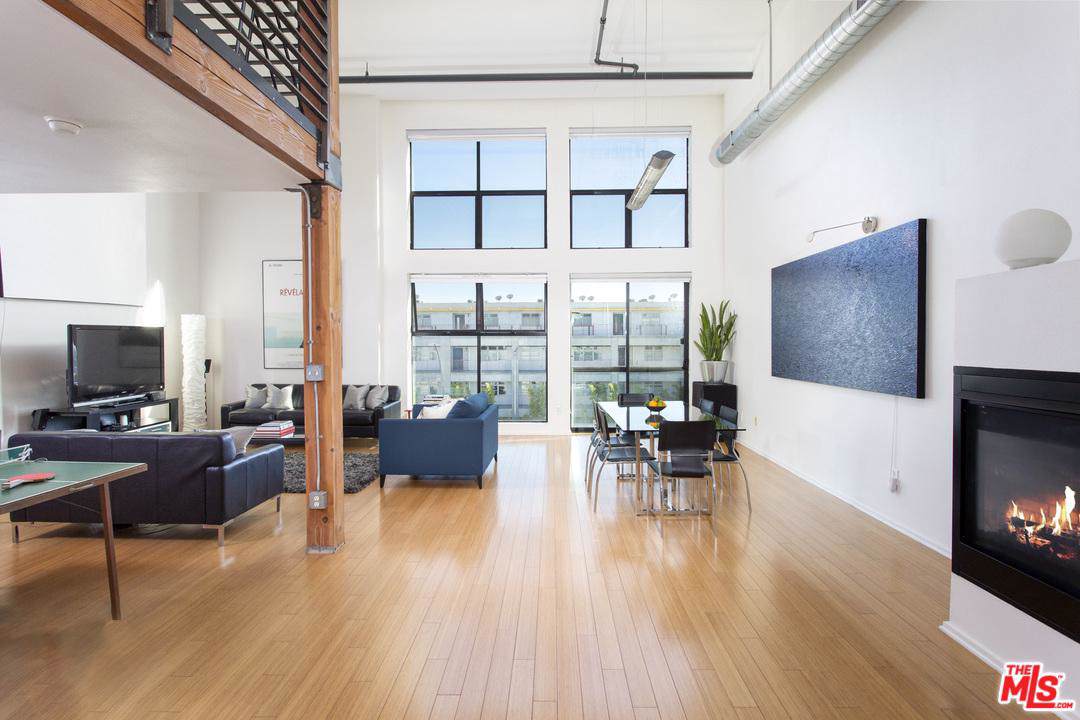 4115 Glencoe Avenue - Photo 1