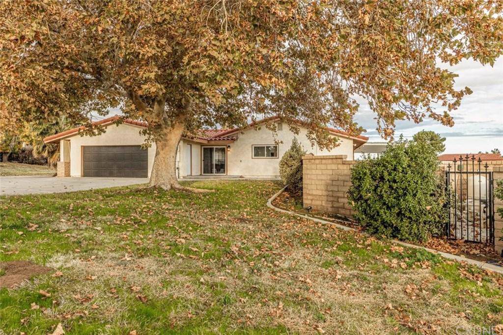 6309 Avenue M8 - Photo 1