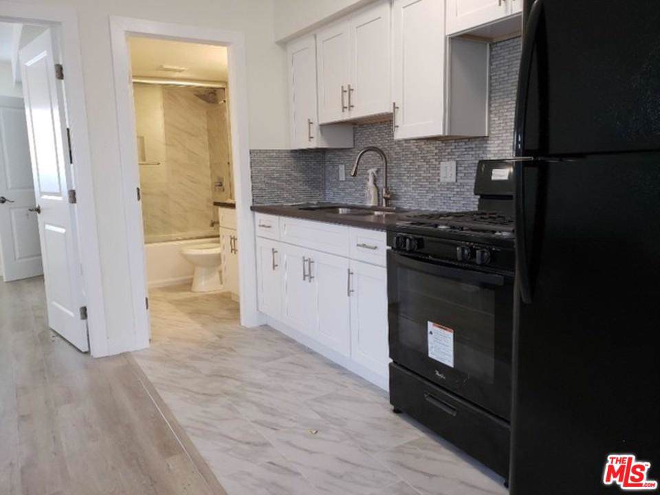 172 Mariposa Avenue - Photo 1