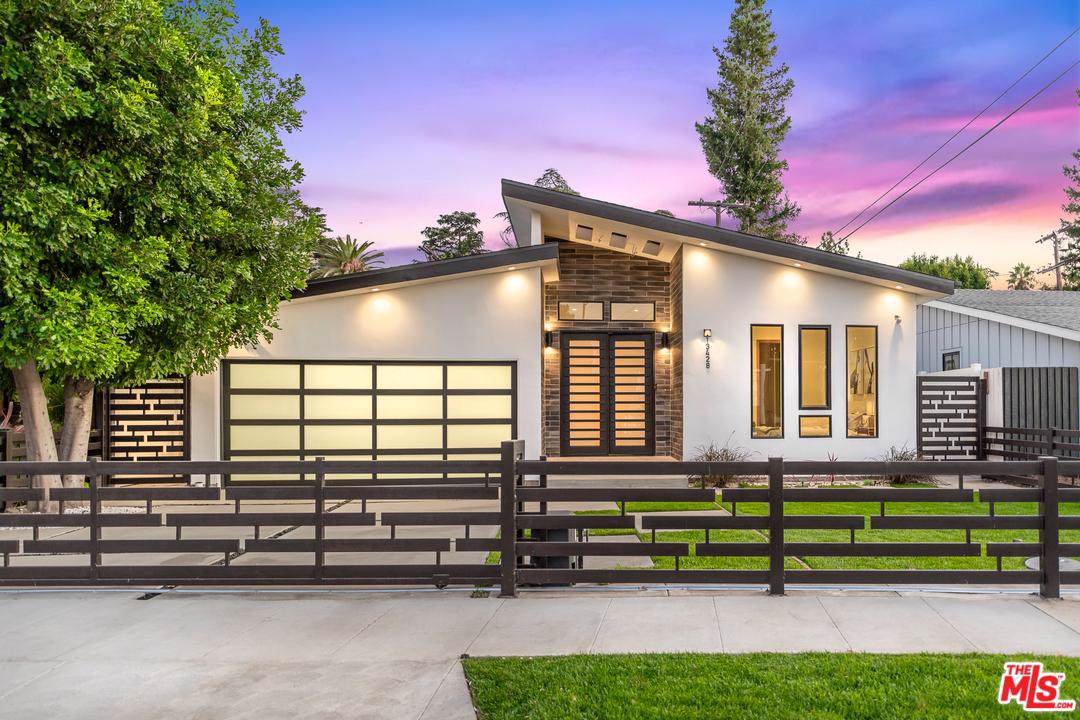 13428 Cumpston Street - Photo 1