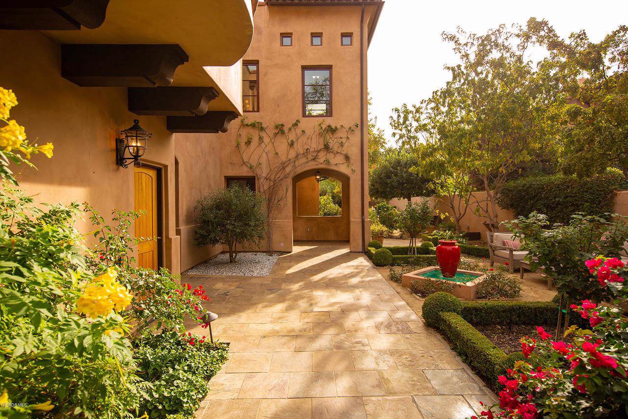 403 Montgomery Street - Photo 1