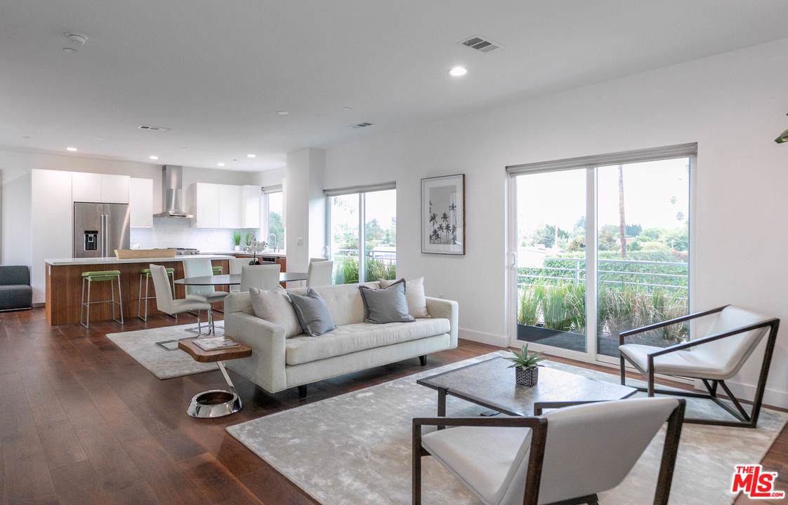 11724 Culver Boulevard - Photo 1