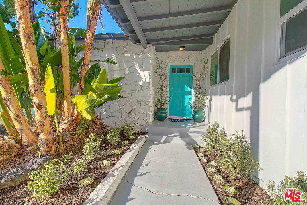 14341 Killion Street - Photo 1
