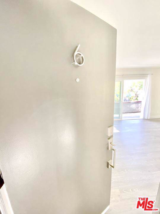 10745 La Grange Avenue - Photo 1