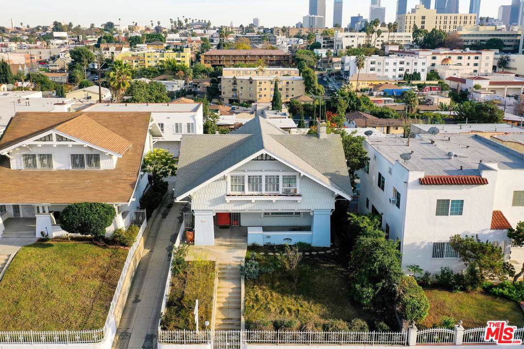 214 Carondelet Street - Photo 1