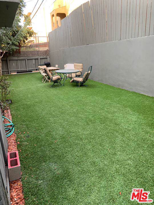 1472 Wooster Street - Photo 1