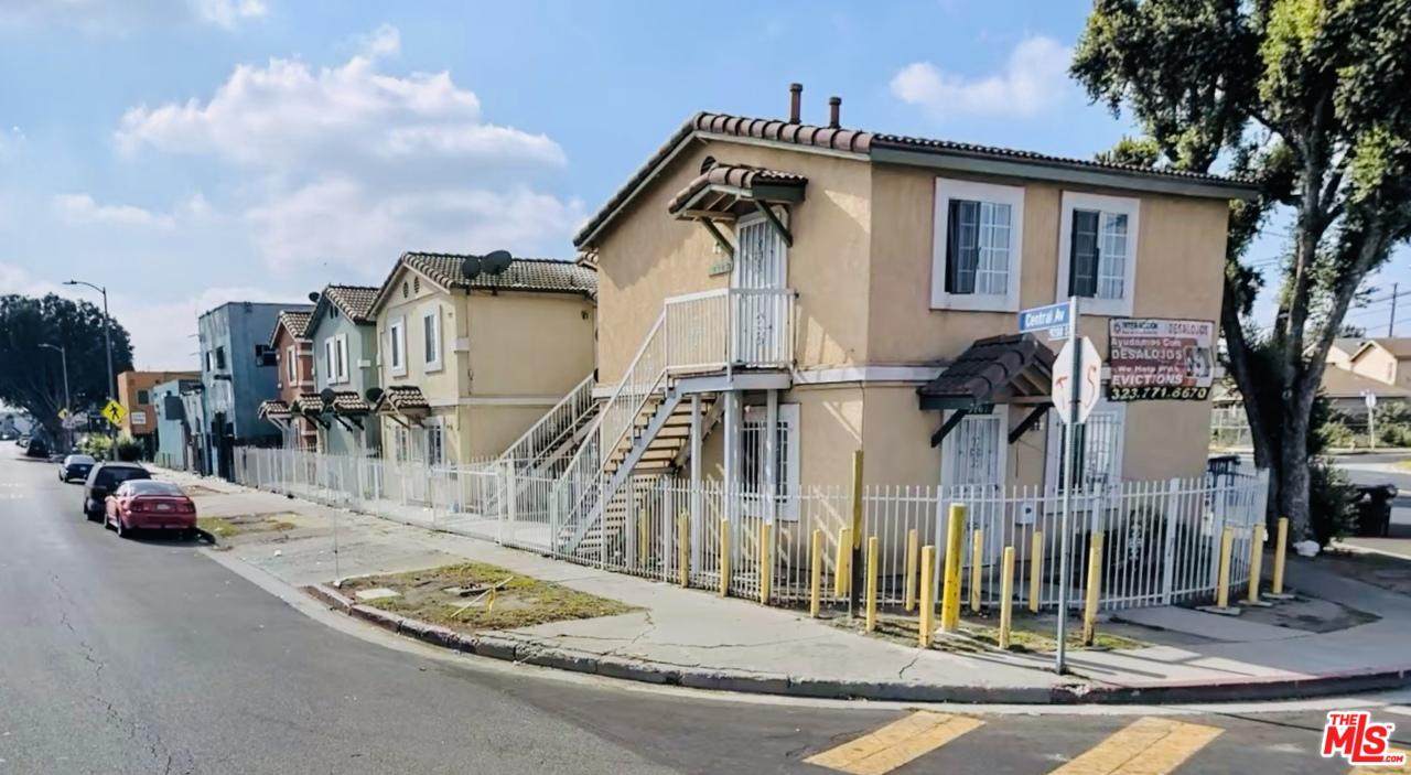 9201 Central Ave - Photo 1