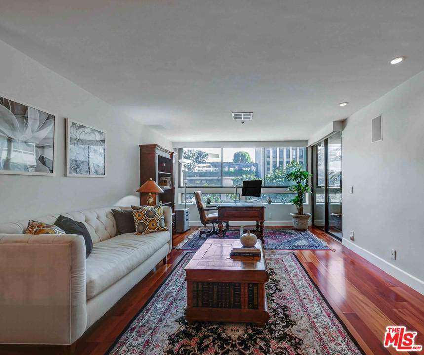 880 1ST Street - Photo 1