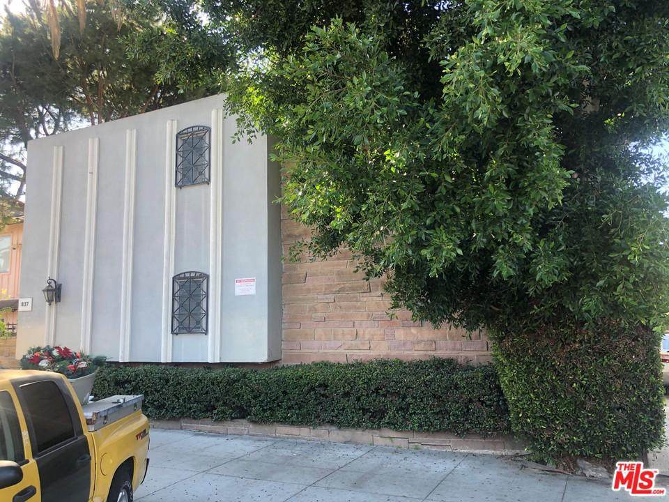 837 Chestnut Avenue - Photo 1