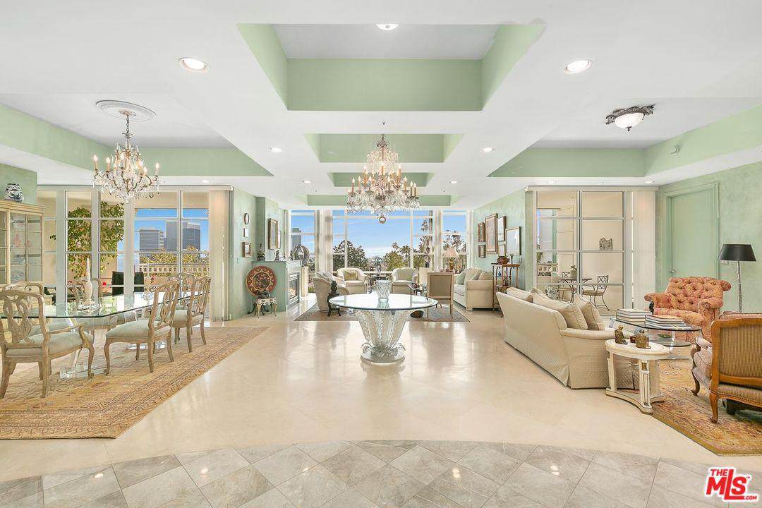 10380 Wilshire - Photo 1