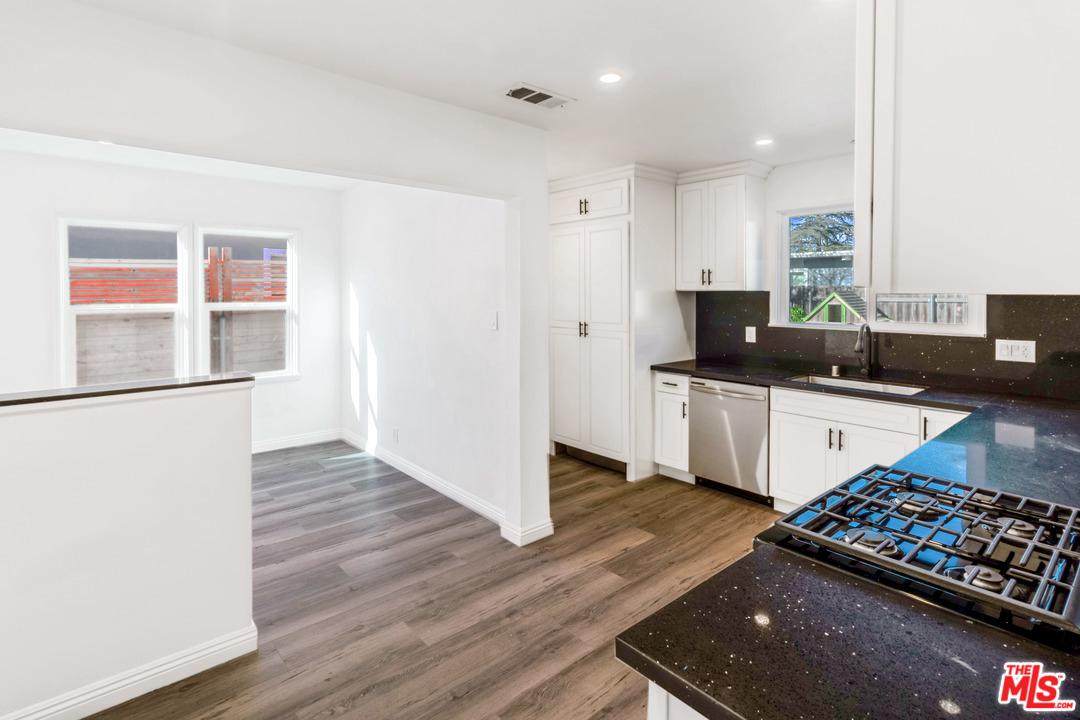 5204 Selmaraine Dr - Photo 1