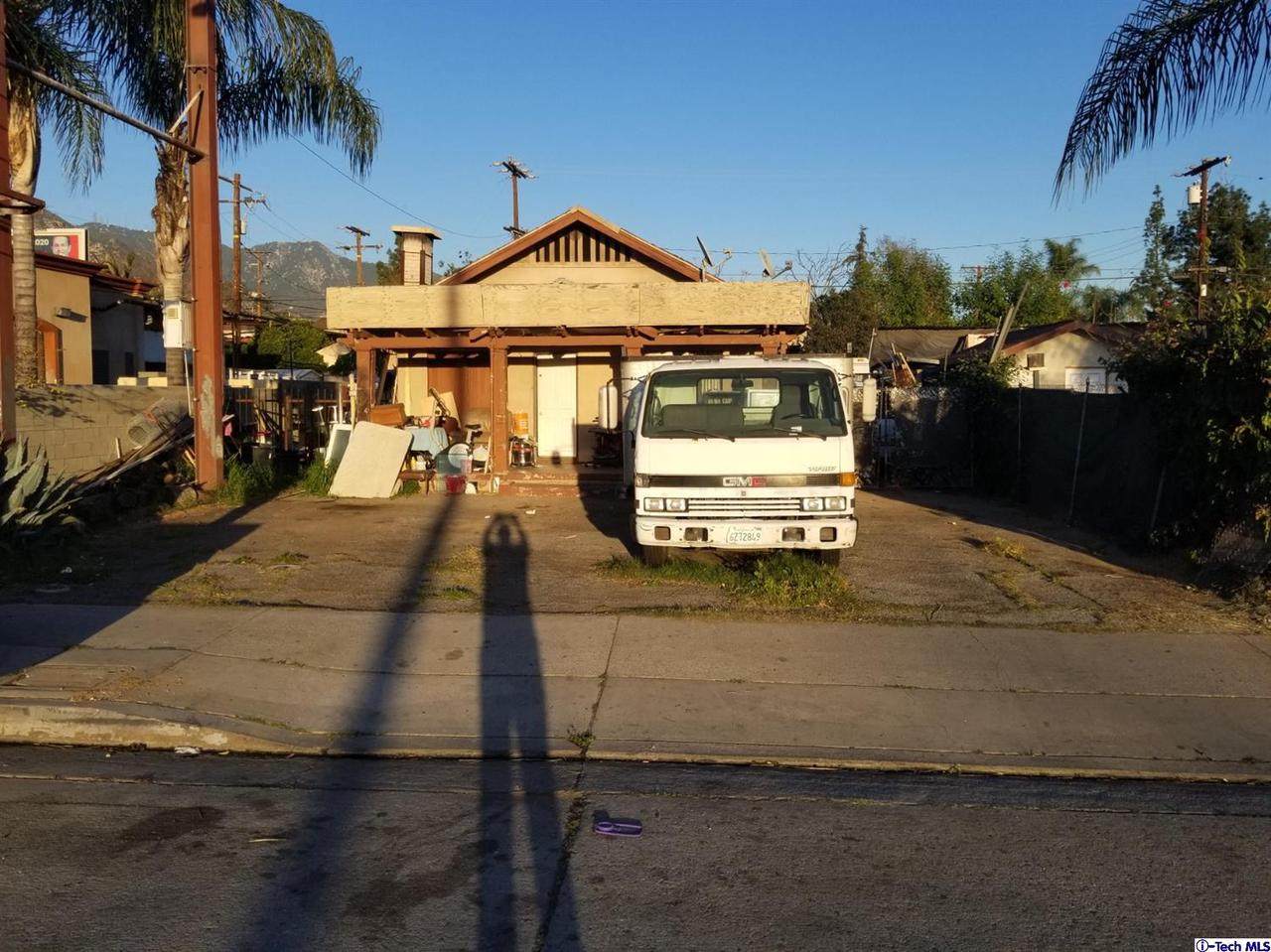 2142 Fair Oaks Avenue - Photo 1