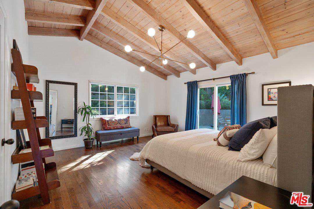 2012 Sanborn Avenue - Photo 1