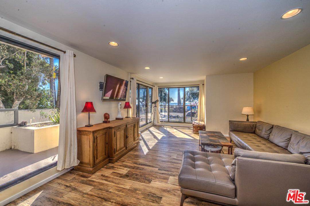 833 Ocean Ave - Photo 1