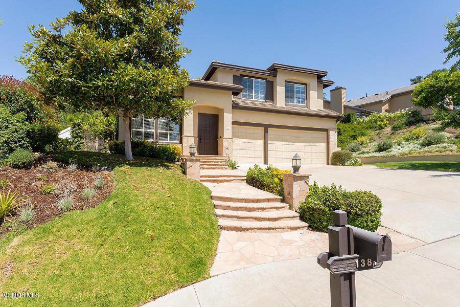 1387 Oakridge Court - Photo 1