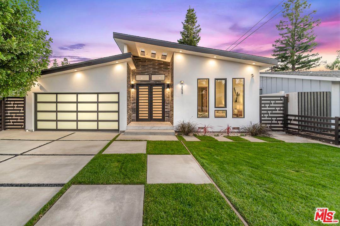13428 Cumpston Street - Photo 1