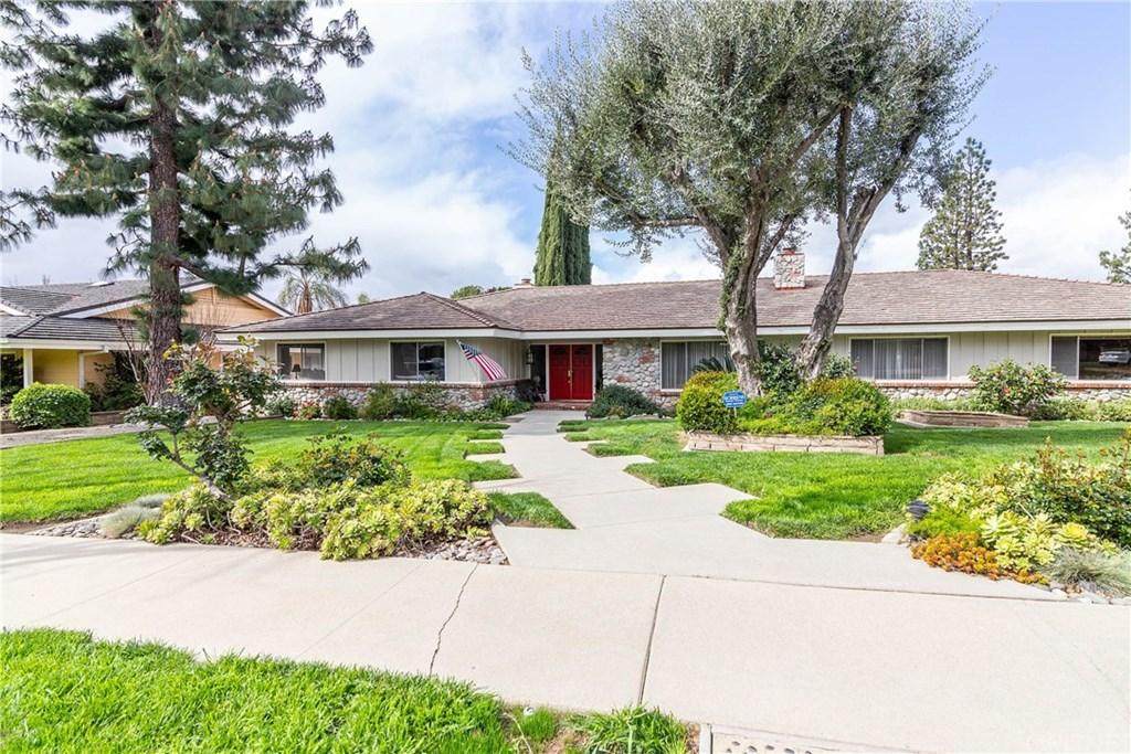 10215 Wystone Avenue - Photo 1