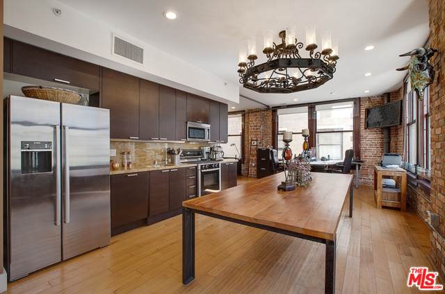 460 Spring St - Photo 1