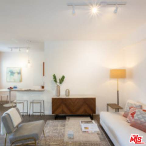 5533 Hollywood Blvd - Photo 1
