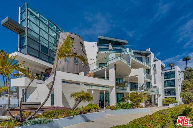 270 Palisades Beach Rd - Photo 1