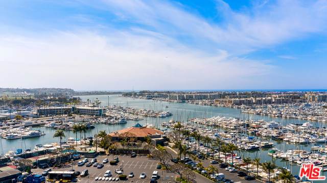 13700 Marina Pointe Dr - Photo 1
