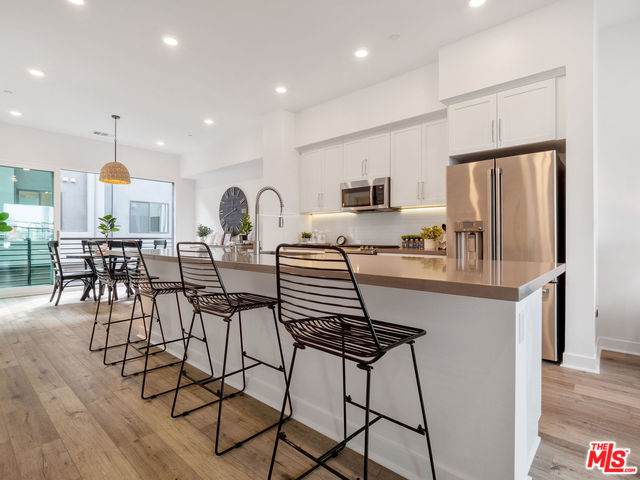 287 8th St - Photo 1