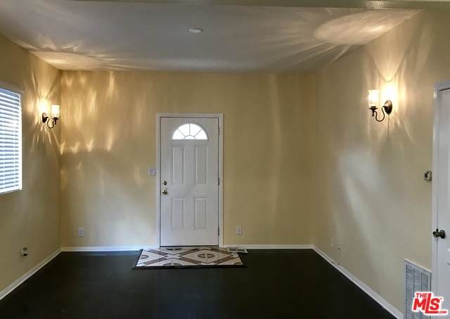 1818 La Brea Ave - Photo 1
