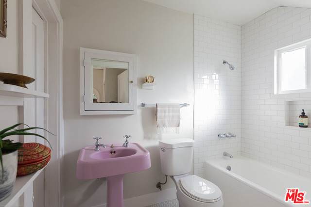 650 Parkman Ave - Photo 1