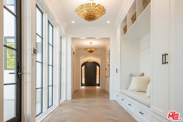 100 Irving - Photo 1
