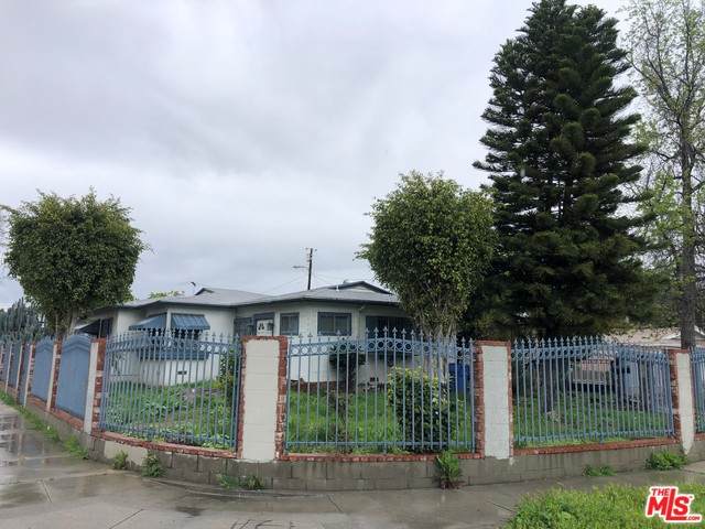14927 Titus St - Photo 1