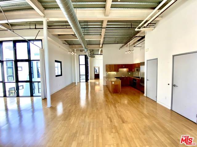 330 11th St - Photo 1