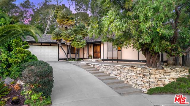 107 Foxtail Dr - Photo 1