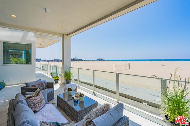 1351 Palisades Beach Rd - Photo 1