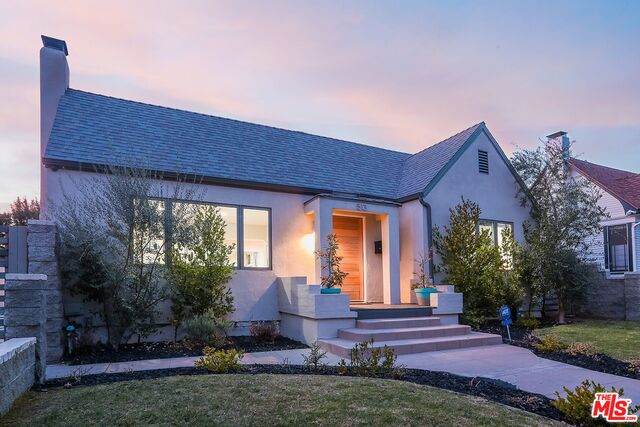 513 Plymouth - Photo 1