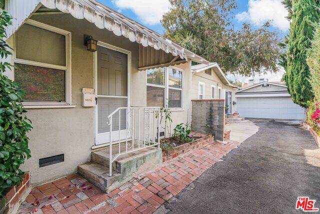 5223 Wilkinson Ave - Photo 1